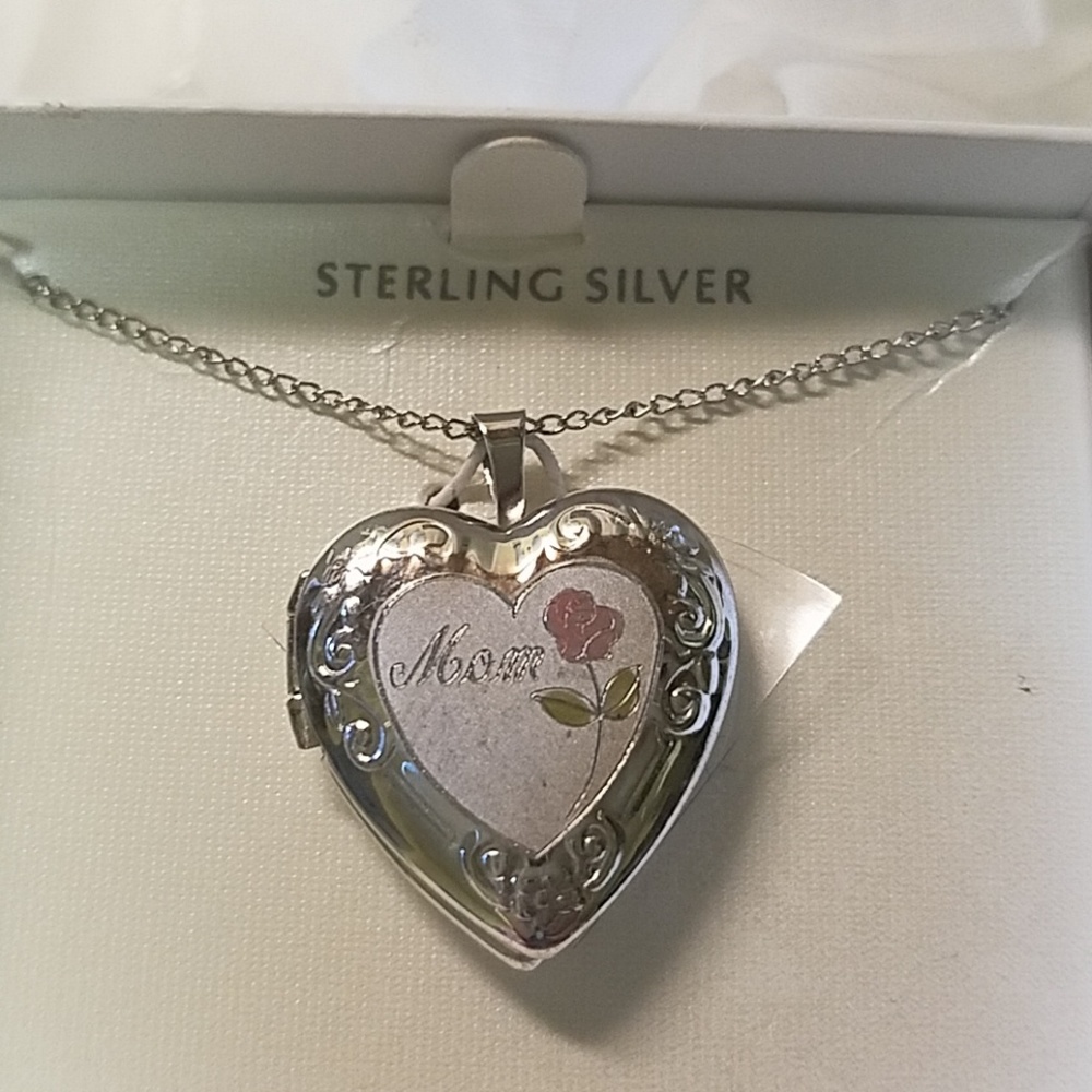 NIB Sterling Silver Heart "Mom" Necklace
